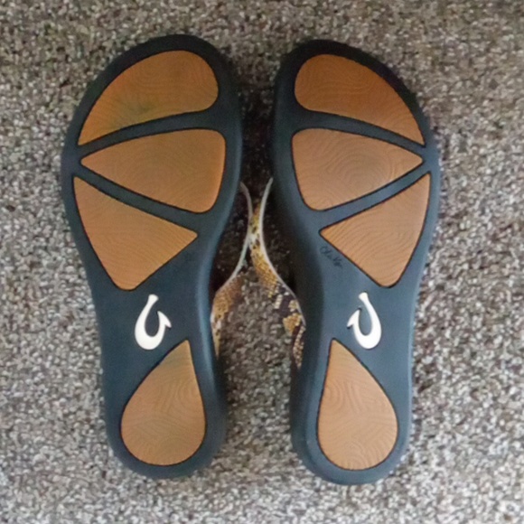 Olukai Ho'opio Leather Snake Print Sandals Flip Flops - Picture 5 of 9